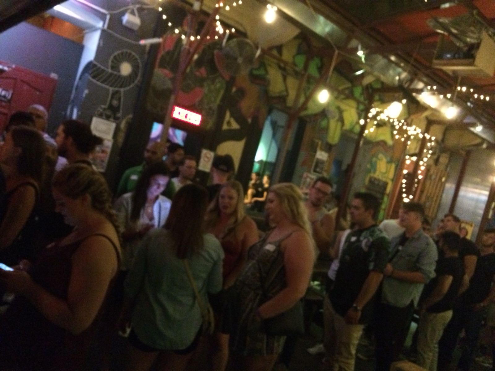 Pub Crawling with a Group: Tips for Organizing a Memorable Night Out in Nice